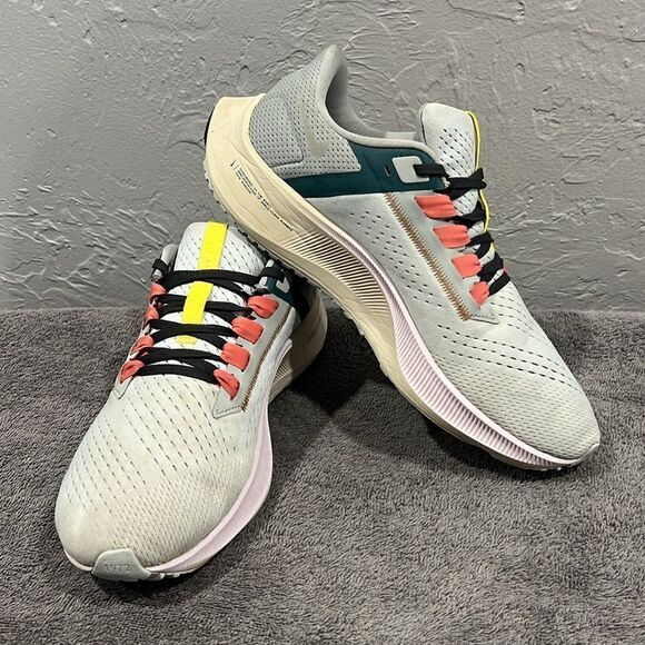 🔥🔥 NIKE Air Zoom Pegasus 38 Premium Running Shoes Blue Pink Women Sz 11 - EUC - Picture 3 of 12